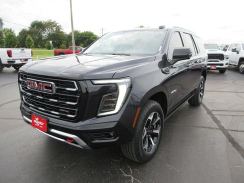 Used 2025 GMC Yukon AT4 w/ AT4 Premium Package AWD/4WD image 12