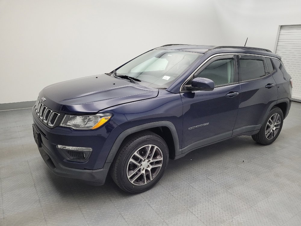 Used 2018 Jeep Compass Latitude w/ Safe & Security Group FWD image 2