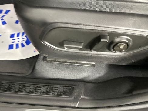 Used 2022 Jeep Grand Cherokee Limited 4xe image 22