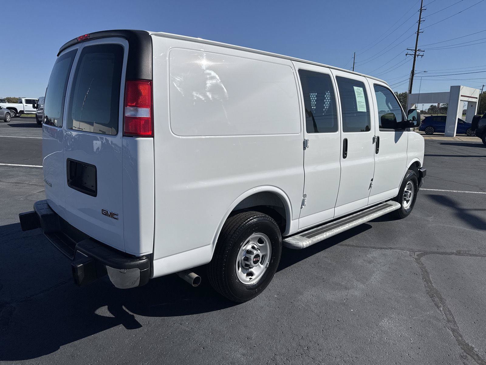 Used 2025 GMC Savana 2500 w/ Driver Convenience Package RWD image 4