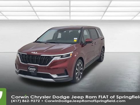 Used 2024 Kia Carnival EX image 6