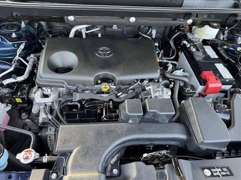 Used 2025 Toyota RAV4 XLE AWD/4WD image 21