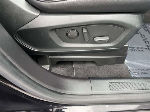 Used 2020 Ford Explorer XLT w/ Equipment Group 202A image 30