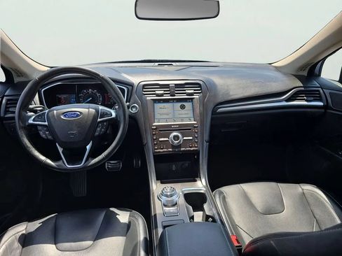 Used 2017 Ford Fusion Titanium FWD image 15