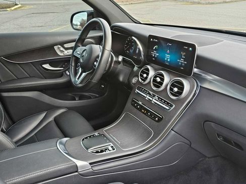 Used 2022 Mercedes-Benz GLC 300 4MATIC image 10