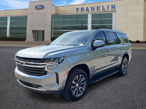 Used 2023 Chevrolet Tahoe LT w/ Luxury Package AWD/4WD image 3