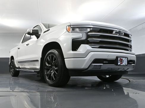 Used 2022 Chevrolet Silverado 1500 High Country image 62