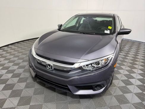 Used 2018 Honda Civic EX image 2