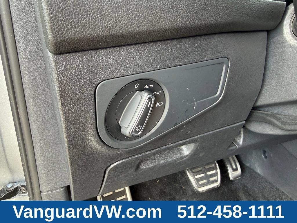 Used 2023 Volkswagen Tiguan SE R-Line FWD image 20