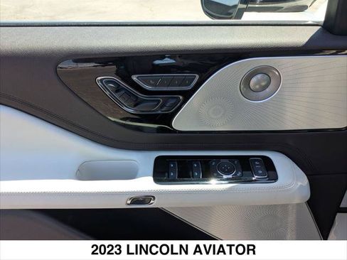 Certified 2023 Lincoln Aviator Black Label AWD/4WD image 10