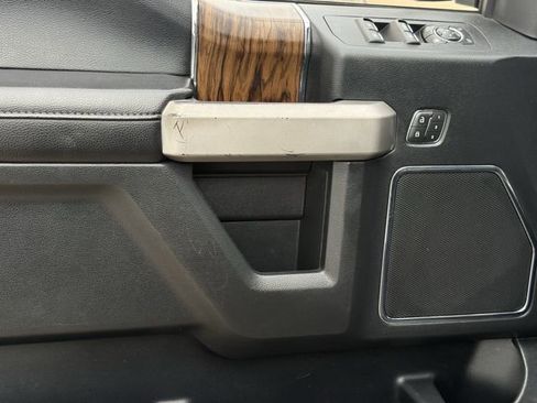 Used 2019 Ford F150 Lariat image 24