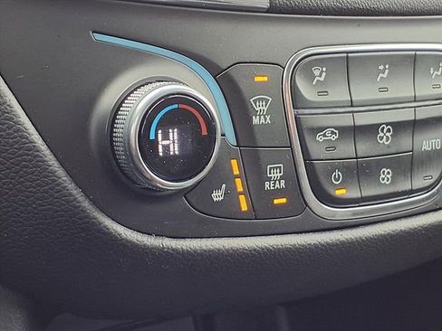 Used 2023 Chevrolet Equinox LT image 5