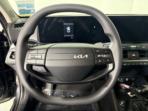 New 2026 Kia K4 LXS image 22
