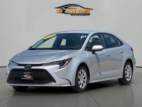 Used 2021 Toyota Corolla LE image 1
