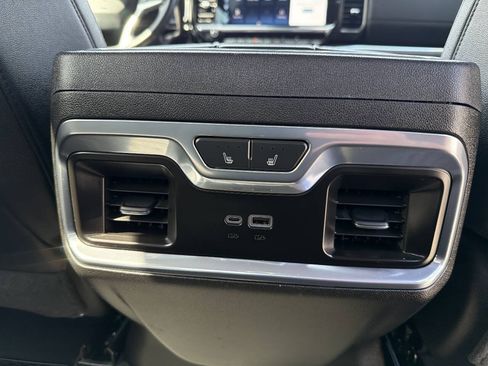 Used 2024 Chevrolet Silverado 2500 LTZ w/ LTZ Convenience Package AWD/4WD image 31