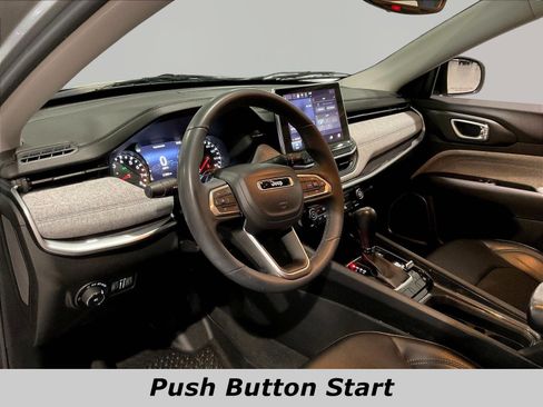 Used 2022 Jeep Compass Latitude AWD/4WD image 17