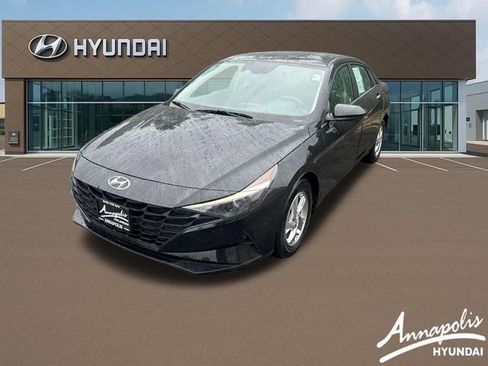 Certified 2022 Hyundai Elantra SE FWD image 1