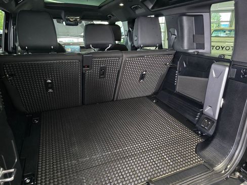 Used 2025 Land Rover Defender 110 S AWD/4WD image 13