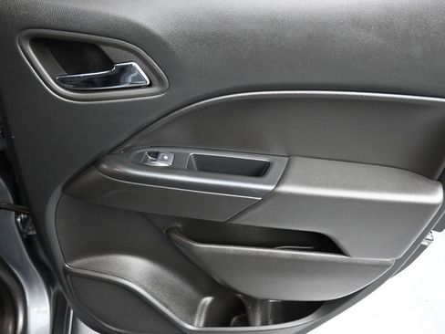 Used 2022 Chevrolet Colorado LT w/ LT Convenience Package image 34