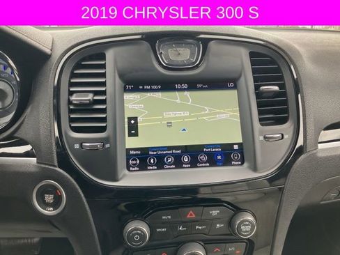 Used 2019 Chrysler 300 S w/ Safetytec Plus Group image 30