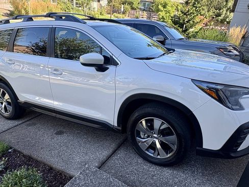 Used 2024 Subaru Ascent Premium w/ Convenience Package AWD/4WD image 3