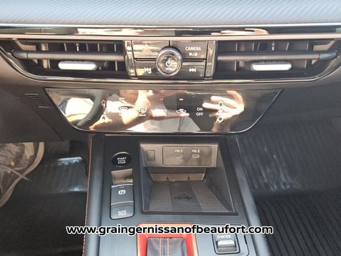 Used 2025 Nissan Kicks SR FWD image 10
