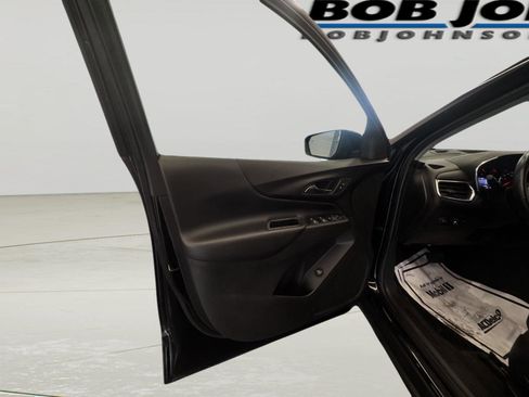 Used 2020 Chevrolet Equinox LT w/ Driver Convenience Package image 8