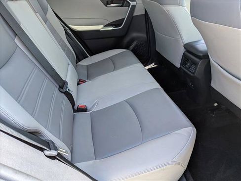 Used 2022 Toyota RAV4 XLE Premium FWD image 19