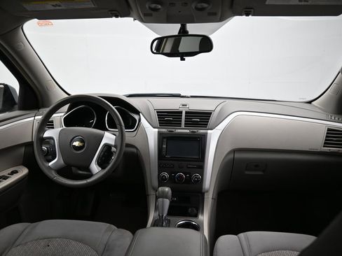 Used 2009 Chevrolet Traverse LT image 30