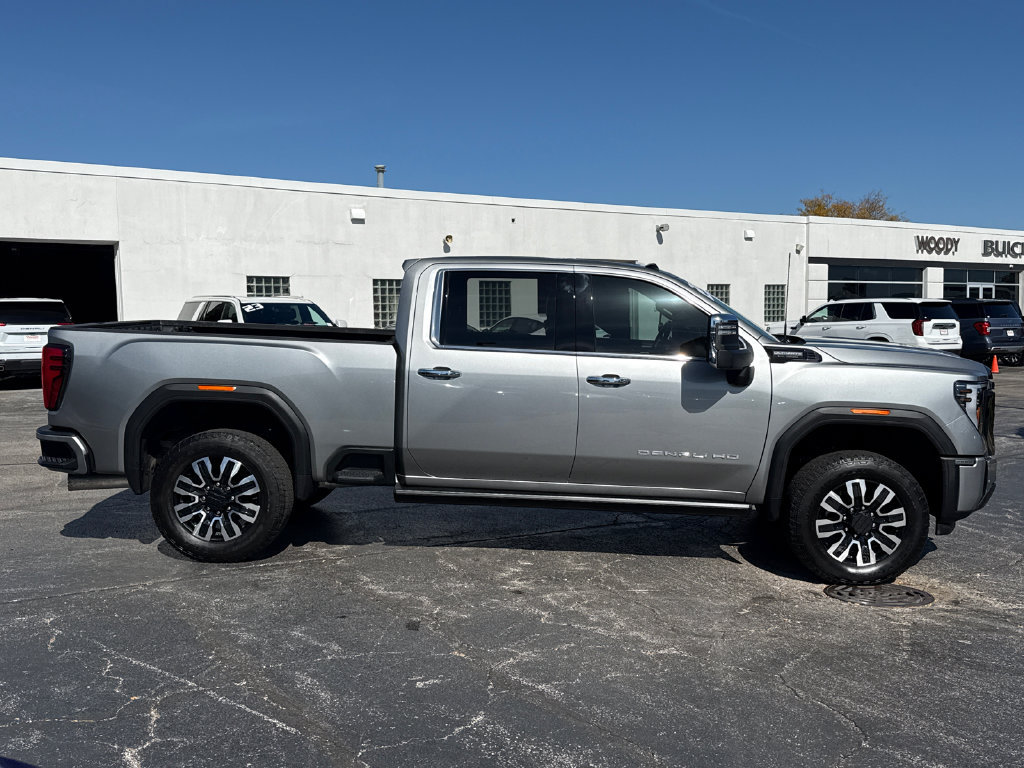 Certified 2025 GMC Sierra 2500 Denali Ultimate w/ Max Trailering Package AWD/4WD image 6