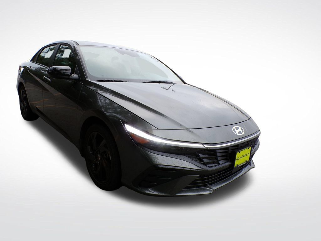 Certified 2026 Hyundai Elantra SEL Sport Premium FWD image 9