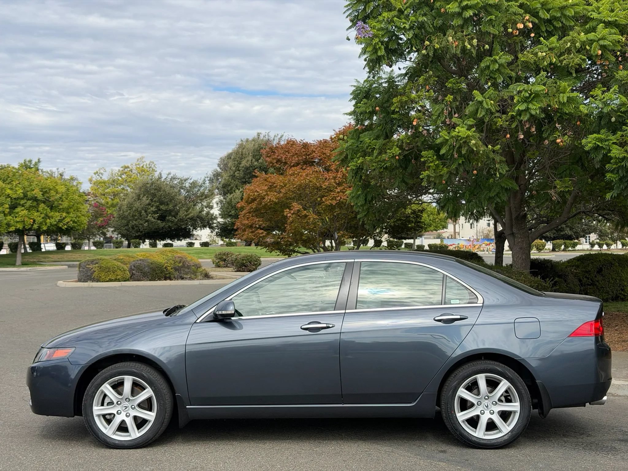 Used 2004 Acura TSX FWD image 2