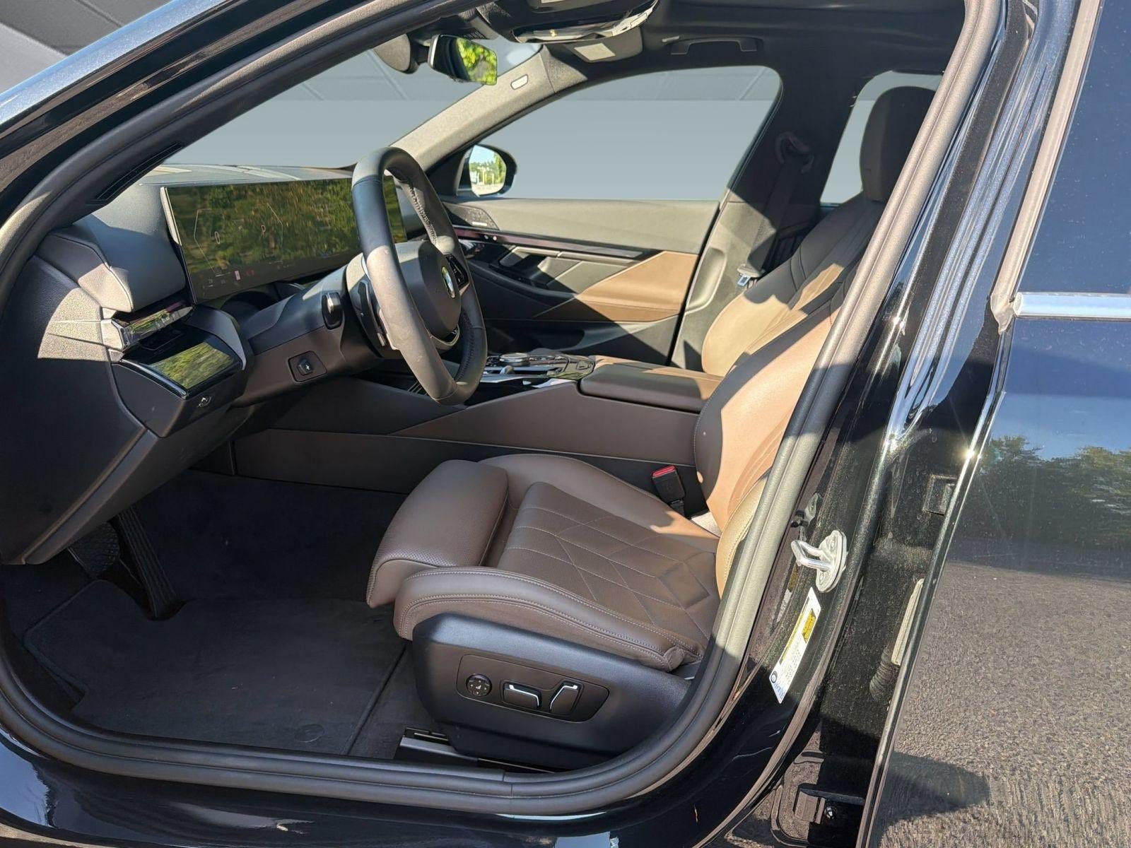 Certified 2026 BMW 530i RWD image 5