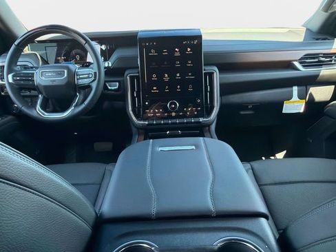 New 2026 GMC Yukon XL Denali w/ Denali Reserve Package image 14