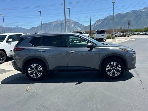 Used 2022 Nissan Rogue SV AWD/4WD image 8