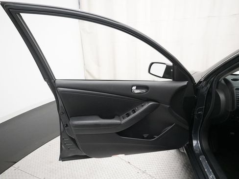 Used 2010 Nissan Altima 2.5 SL w/ SL Pkg FWD image 25