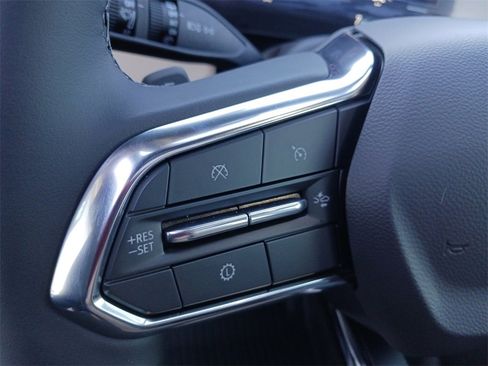 New 2026 Chevrolet Equinox ACTIV w/ Convenience Package III image 33