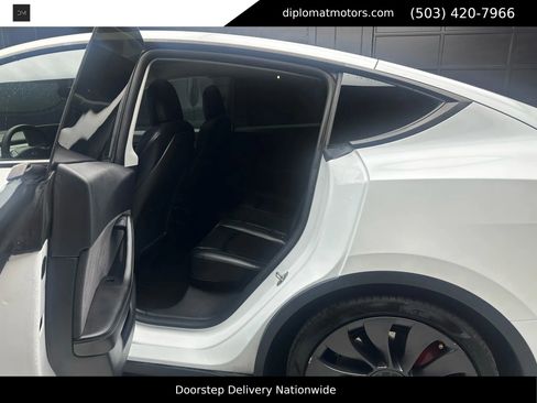 Used 2021 Tesla Model Y Performance image 20