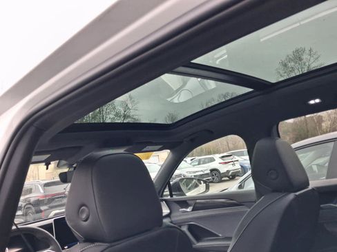 New 2026 Volkswagen Tiguan SE R-Line AWD/4WD image 12