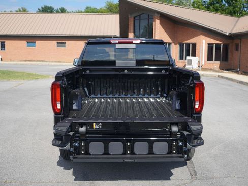 New 2026 GMC Sierra 1500 SLT w/ SLT Convenience Package image 6