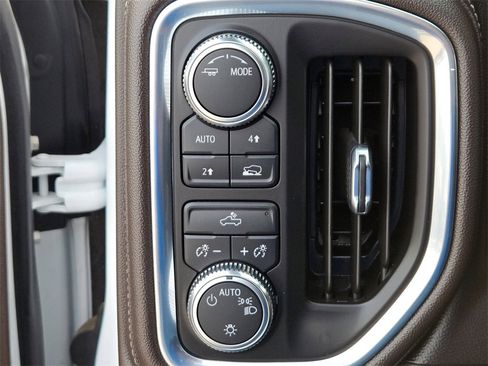 Used 2021 GMC Sierra 1500 SLE image 24