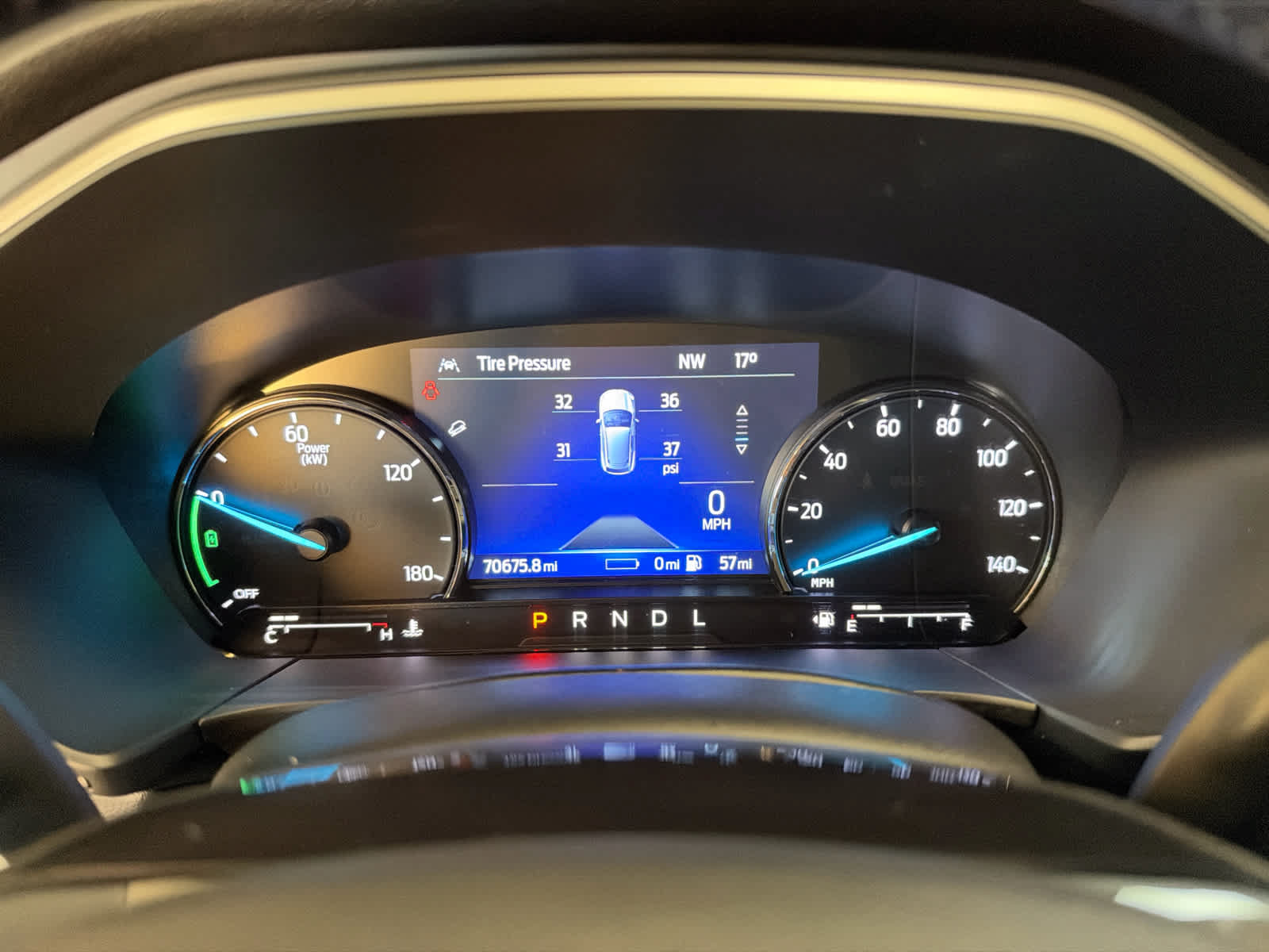 Used 2022 Ford Escape SE w/ Convenience Package FWD image 17