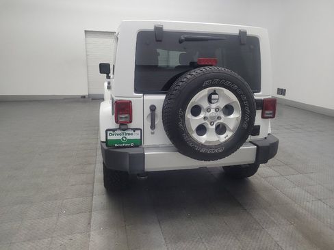 Used 2015 Jeep Wrangler Unlimited Sahara w/ Connectivity Group AWD/4WD image 6