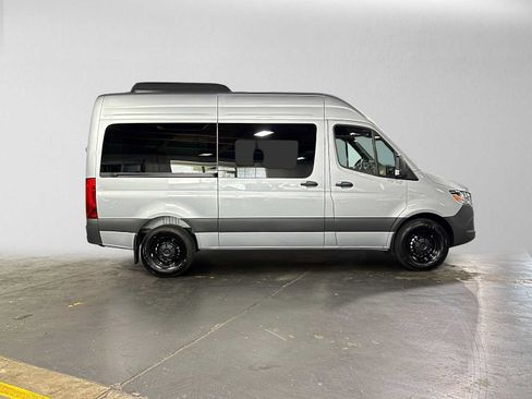 Used 2025 Mercedes-Benz Sprinter 2500 image 2