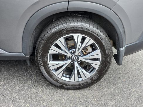 Certified 2023 Nissan Rogue SV FWD image 31