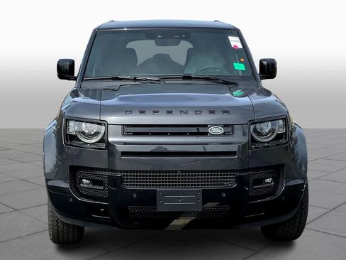 Used 2025 Land Rover Defender 110 X-Dynamic SE image 2