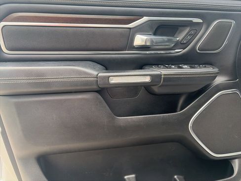 Used 2022 RAM 1500 Laramie AWD/4WD image 10