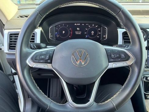 Used 2023 Volkswagen Atlas SE w/ Black Wheel Package AWD/4WD image 8