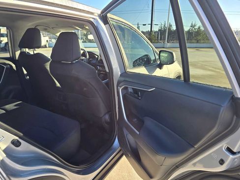 Certified 2025 Toyota RAV4 LE image 15