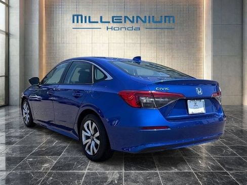 Used 2023 Honda Civic LX image 3